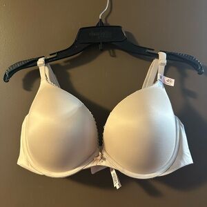 NWT, Body by Victoria, Cream, Push-up Bra, 40C